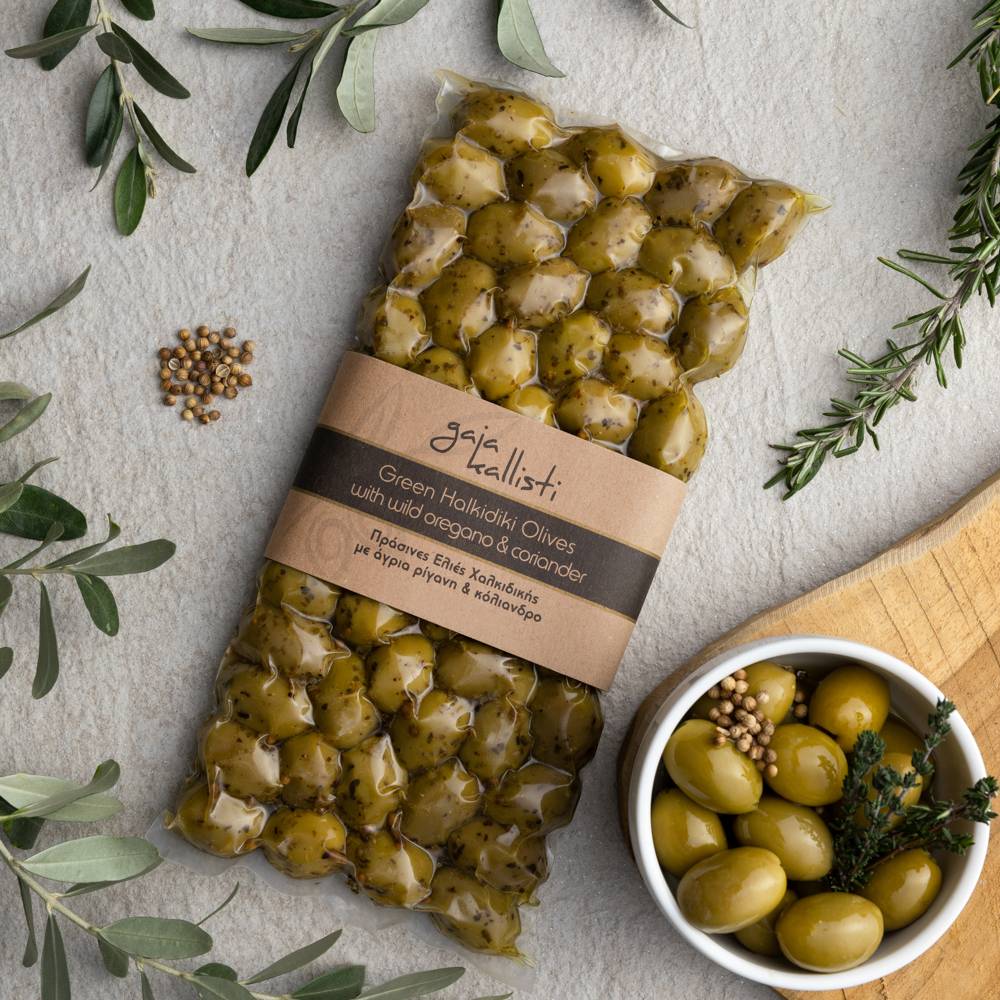 Green Halkidiki Olives with Wild Oregano & Coriander Măsline verzi de Halkidiki cu oregano și coriandru